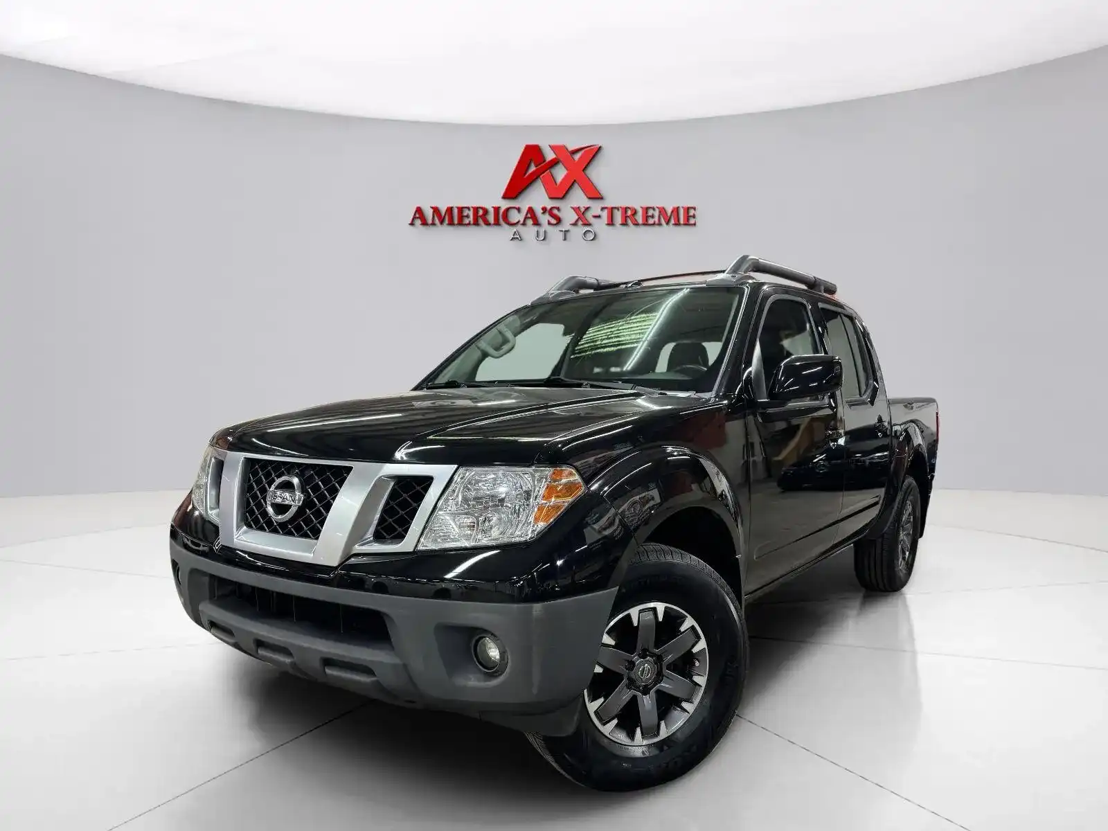 2017 Nissan Frontier 4.0 PRO-4X Crew Cab 4WD Auto's photo