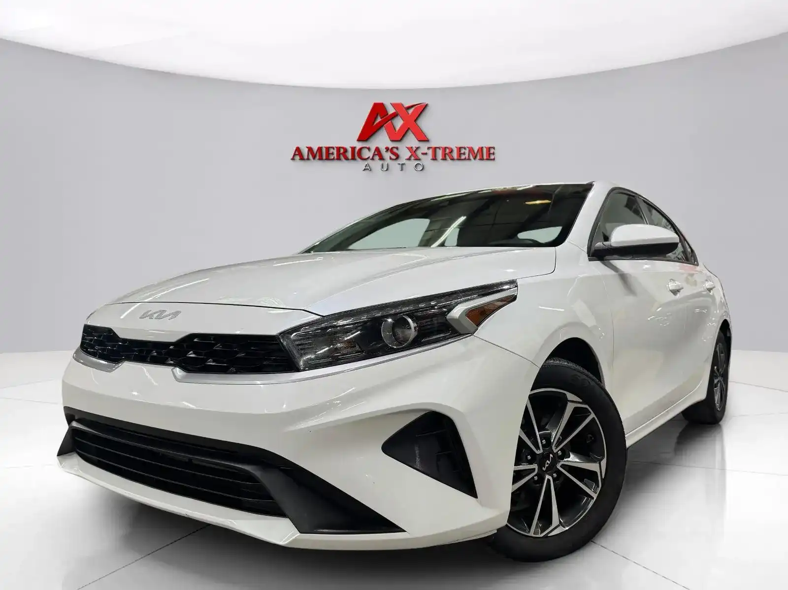 2024 Kia Forte LXS Auto's photo