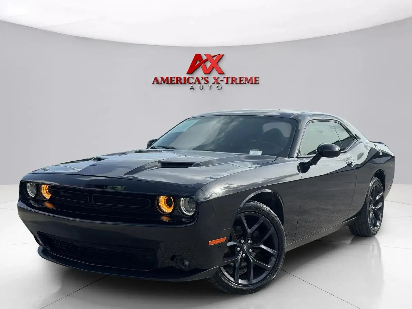 2021 Dodge Challenger SXT Auto photo 1