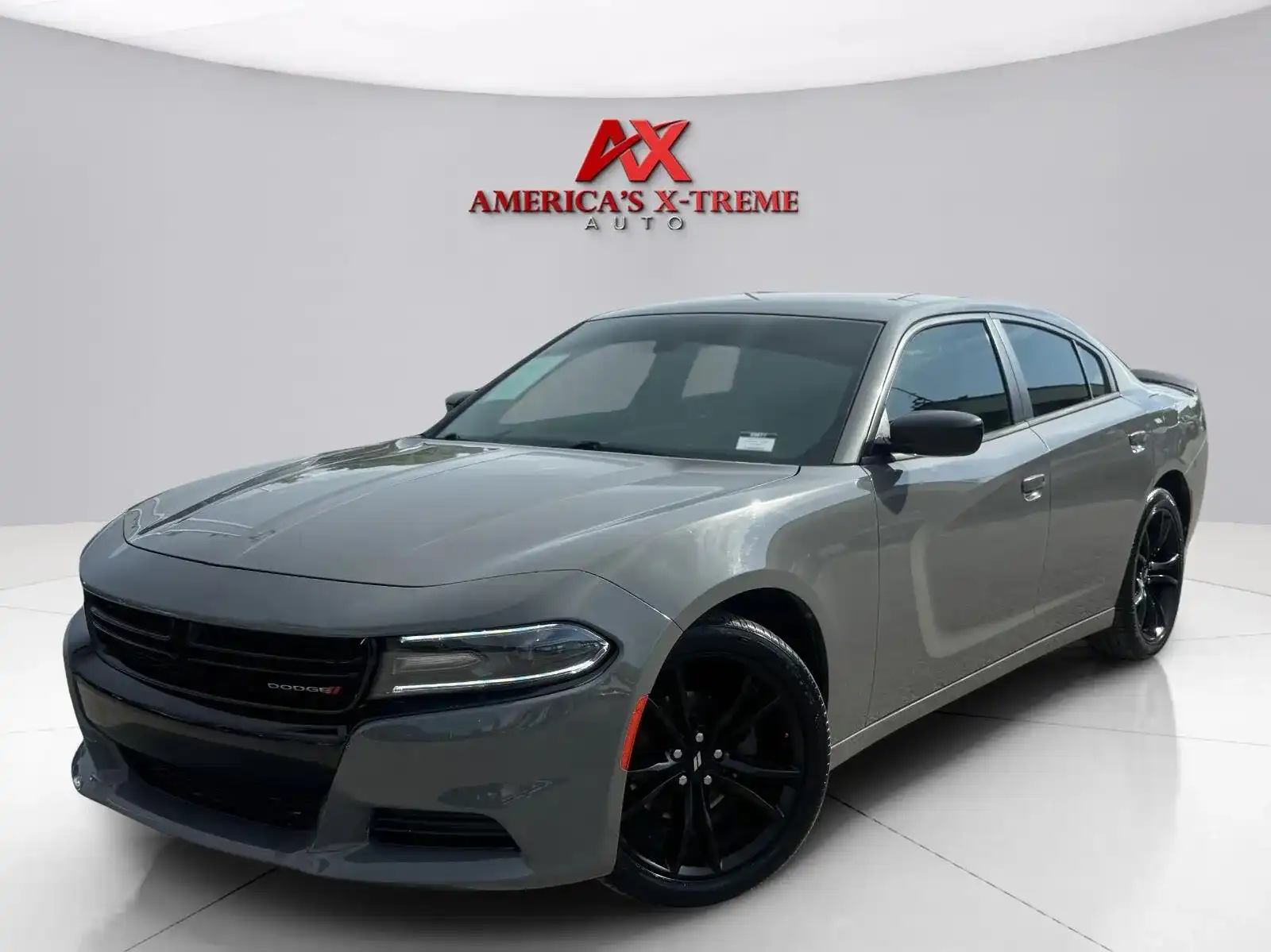 2018 Dodge Charger SXT's photo