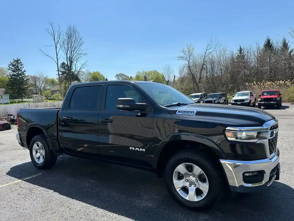 2025 RAM 1500 Big Horn/Lone Star 4x4 Crew Cab 5'7's photo