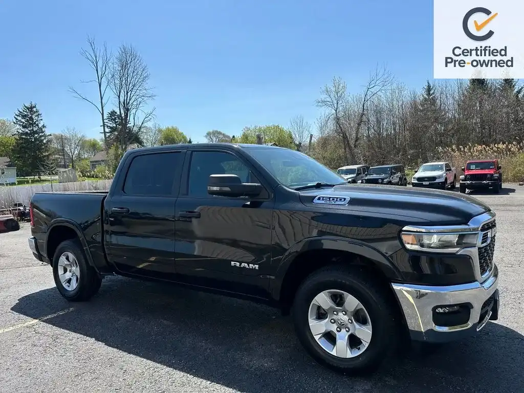 2025 RAM 1500 Big Horn/Lone Star 4x4 Crew Cab 5'7's photo