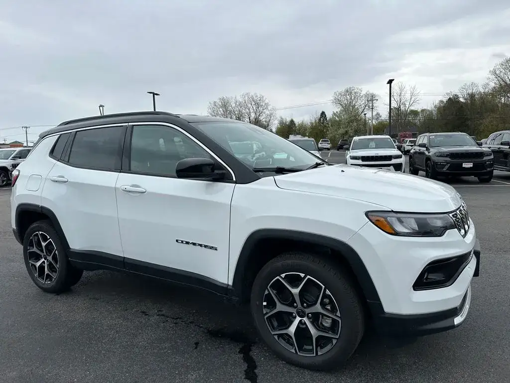 2026 Jeep Compass Limited 4X4 photo 1