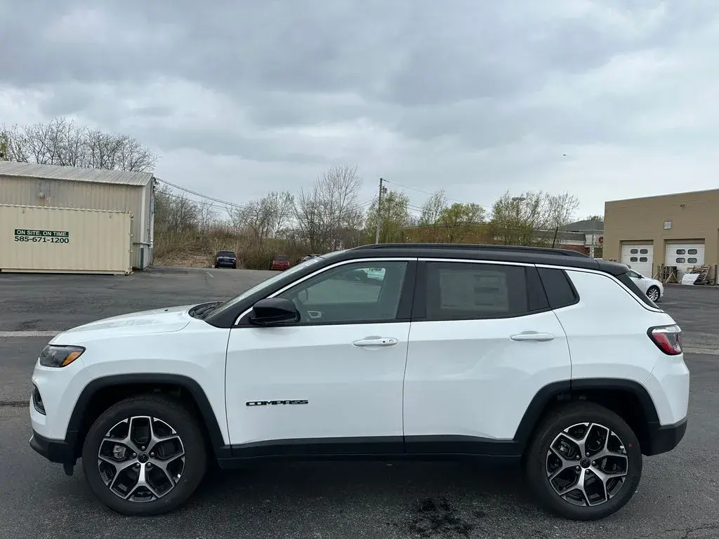 2026 Jeep Compass Limited 4X4 photo 5