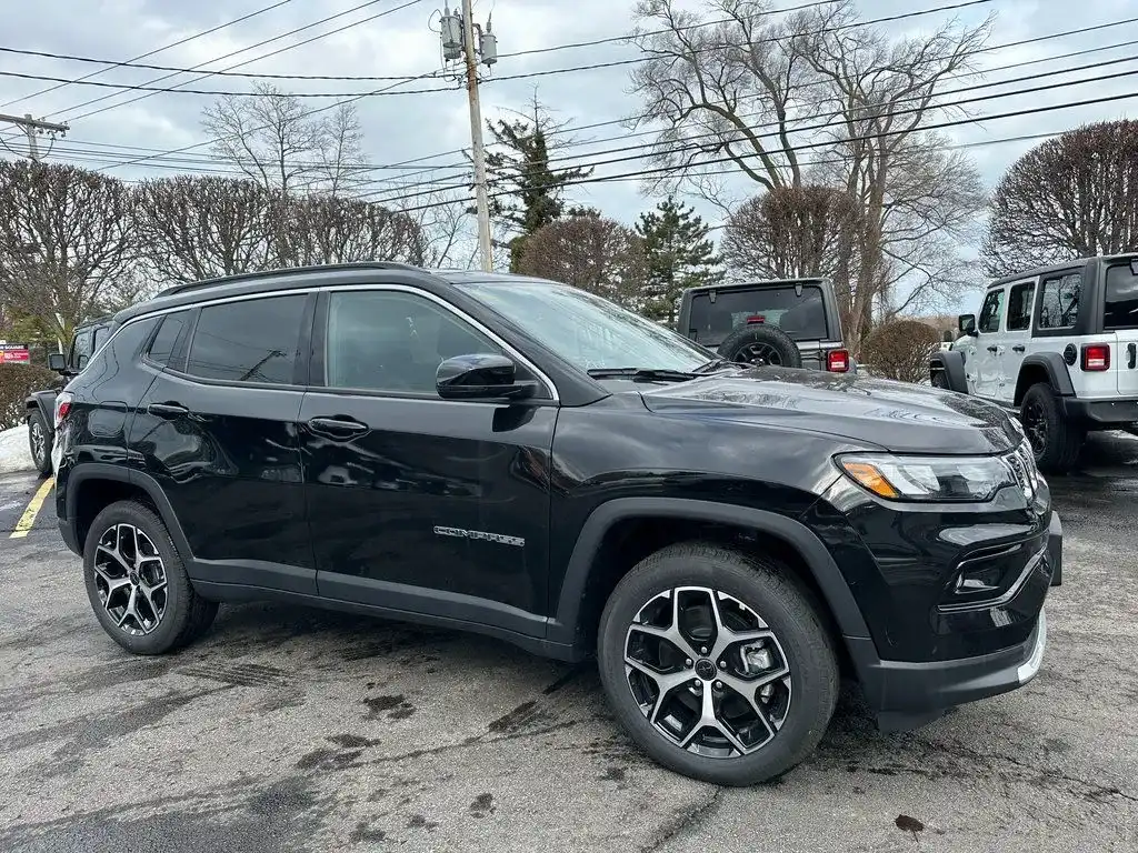2026 Jeep Compass Limited 4WD's photo