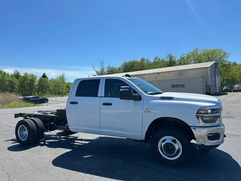 2026 RAM 3500 Tradesman 4X4 Crew Cab's photo