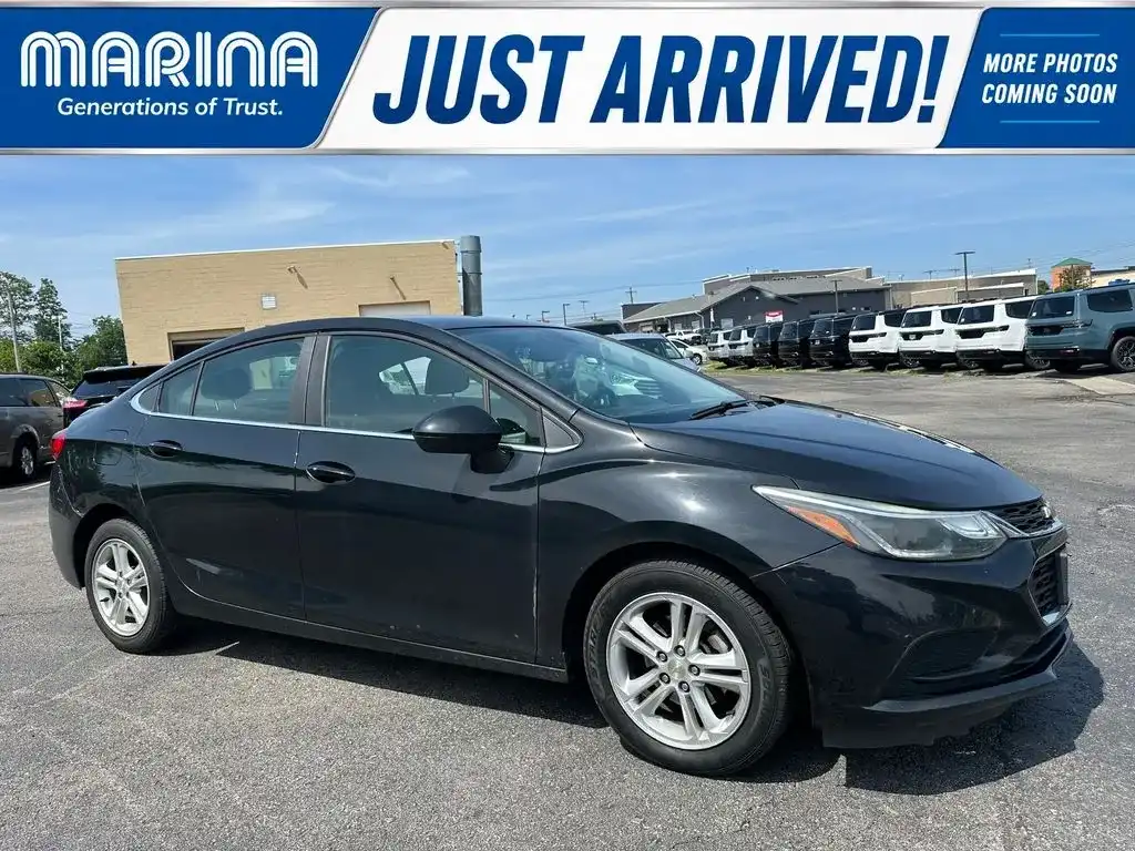 2018 Chevrolet Cruze 1LT Auto's photo