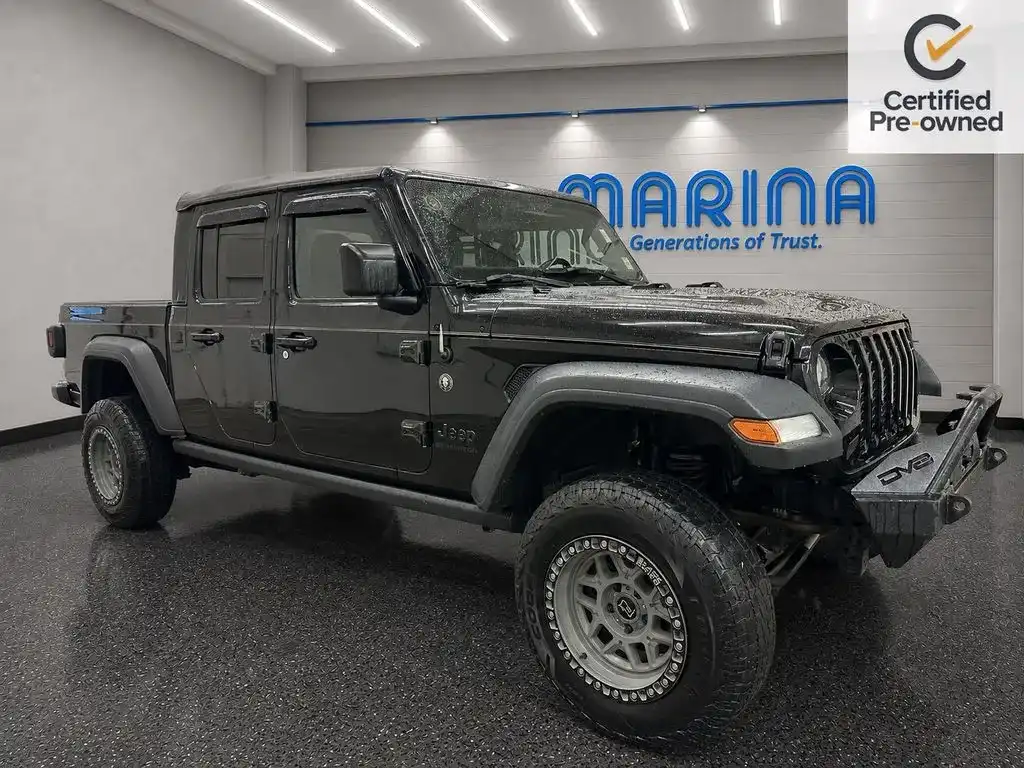 2020 Jeep Gladiator Sport S's photo