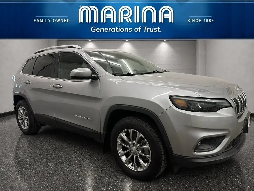 2019 Jeep Cherokee Latitude Plus 4X4 photo 1