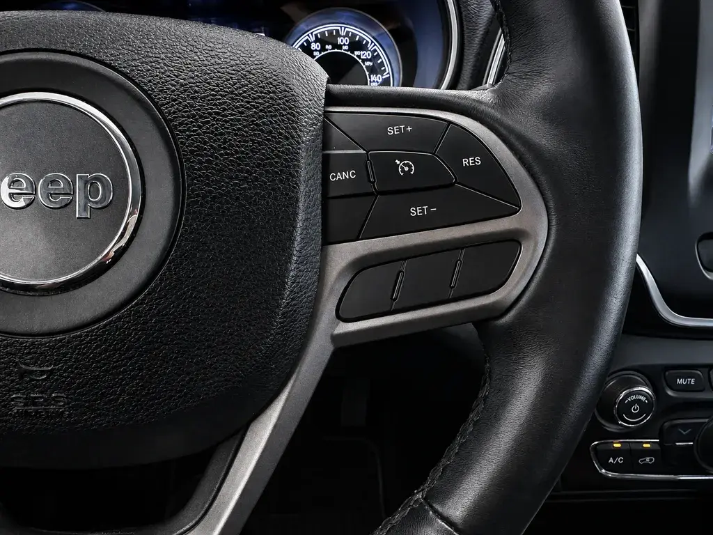 2019 Jeep Cherokee Latitude Plus 4X4 photo 5