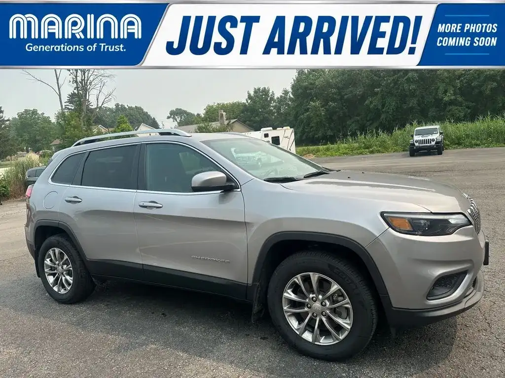2019 Jeep Cherokee Latitude Plus 4X4's photo