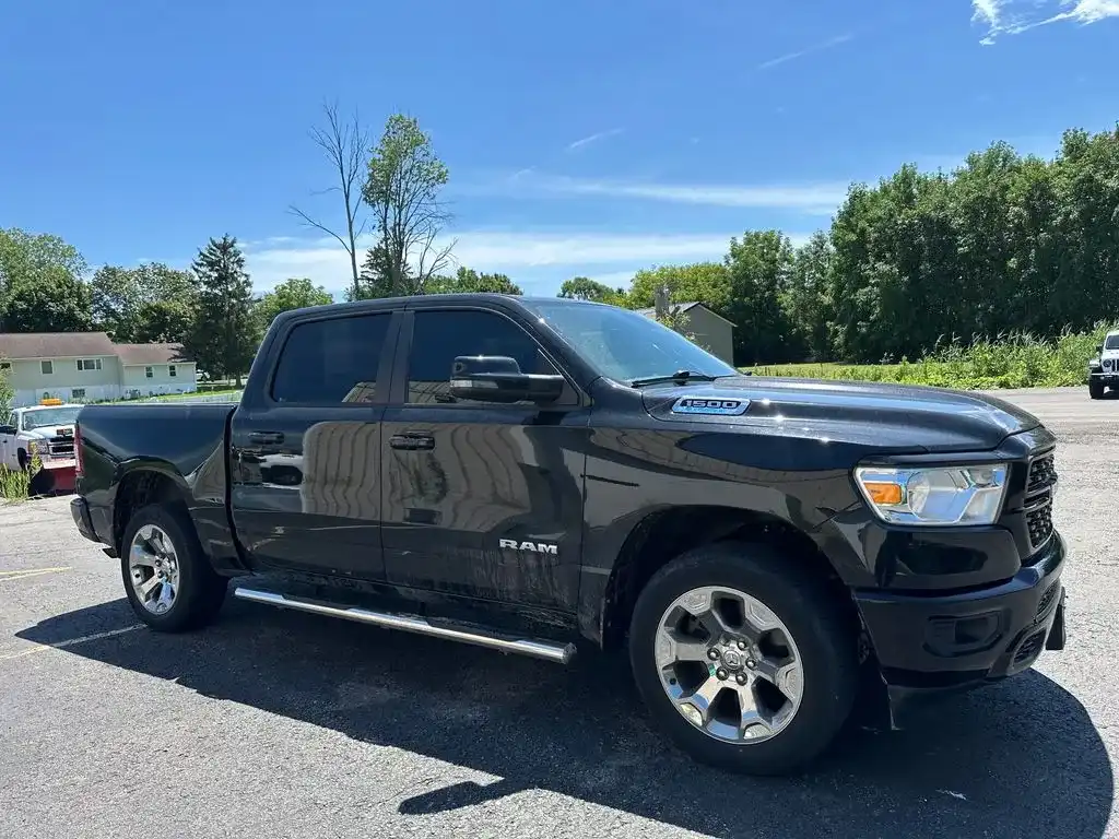 2024 RAM 1500 Big Horn/Lone Star 4x4 Crew Cab 5'7's photo