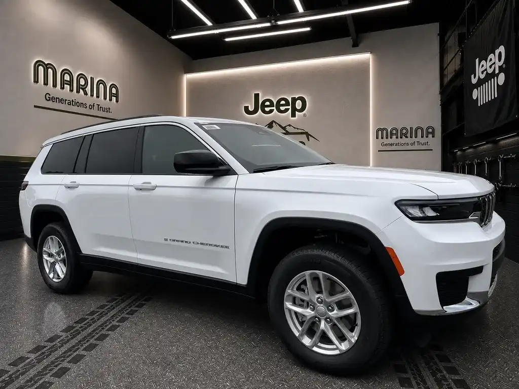 2026 Jeep Grand Cherokee L Laredo X 4x4's photo