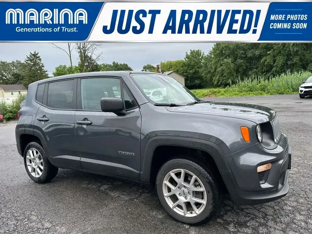2023 Jeep Renegade Latitude 4x4's photo