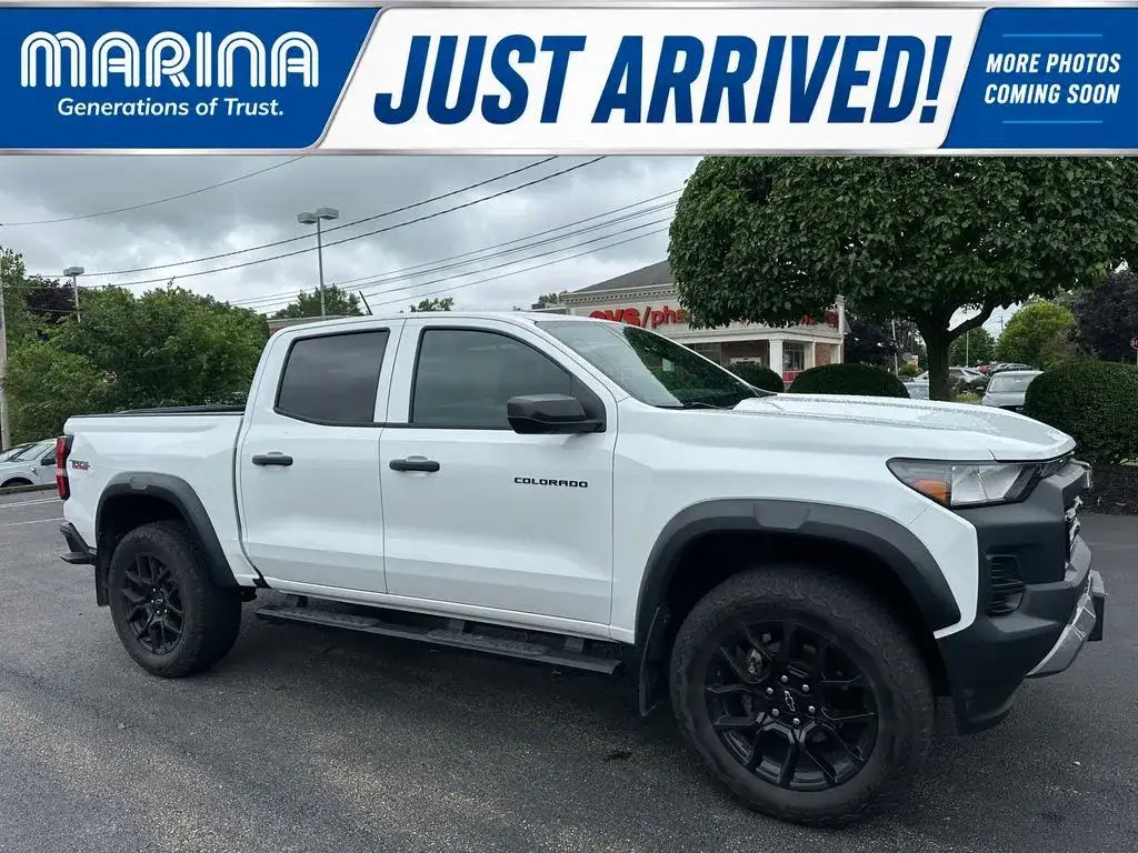 2023 Chevrolet Colorado 4WD Trail Boss Crew Cab Short Box's photo