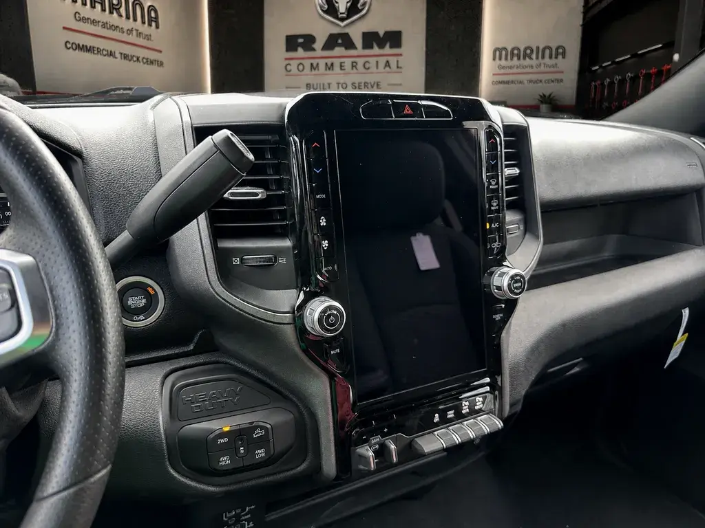 2026 RAM 2500 Tradesman/Warlock 4WD Crew Cab SWB photo 3