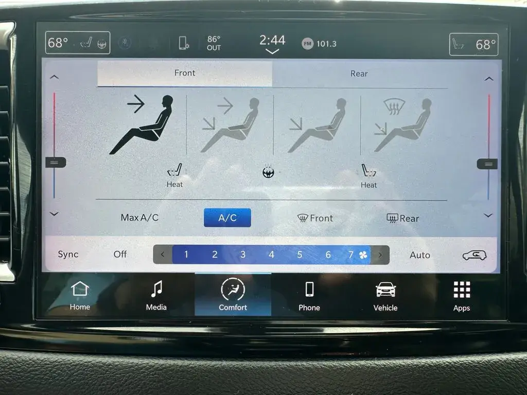 2023 Chrysler Pacifica Touring L photo 5