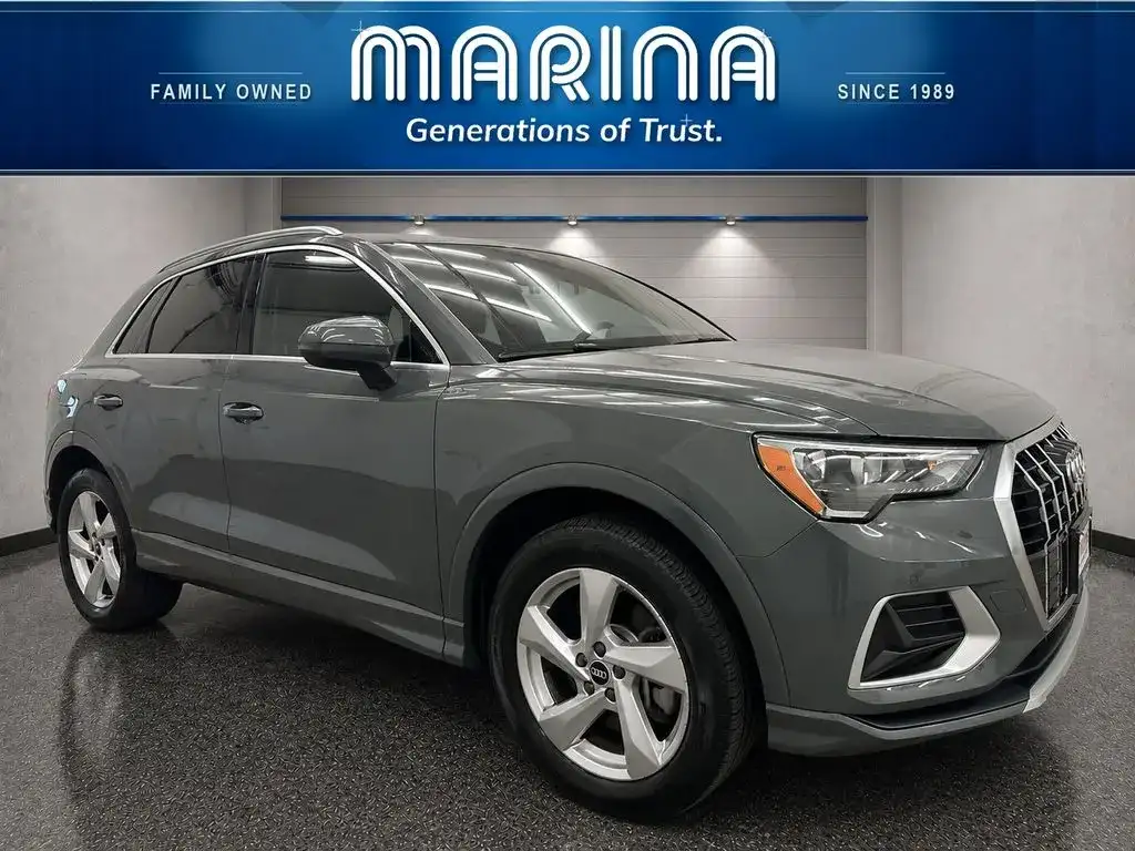 2022 Audi Q3 40 TFSI Premium quattro's photo