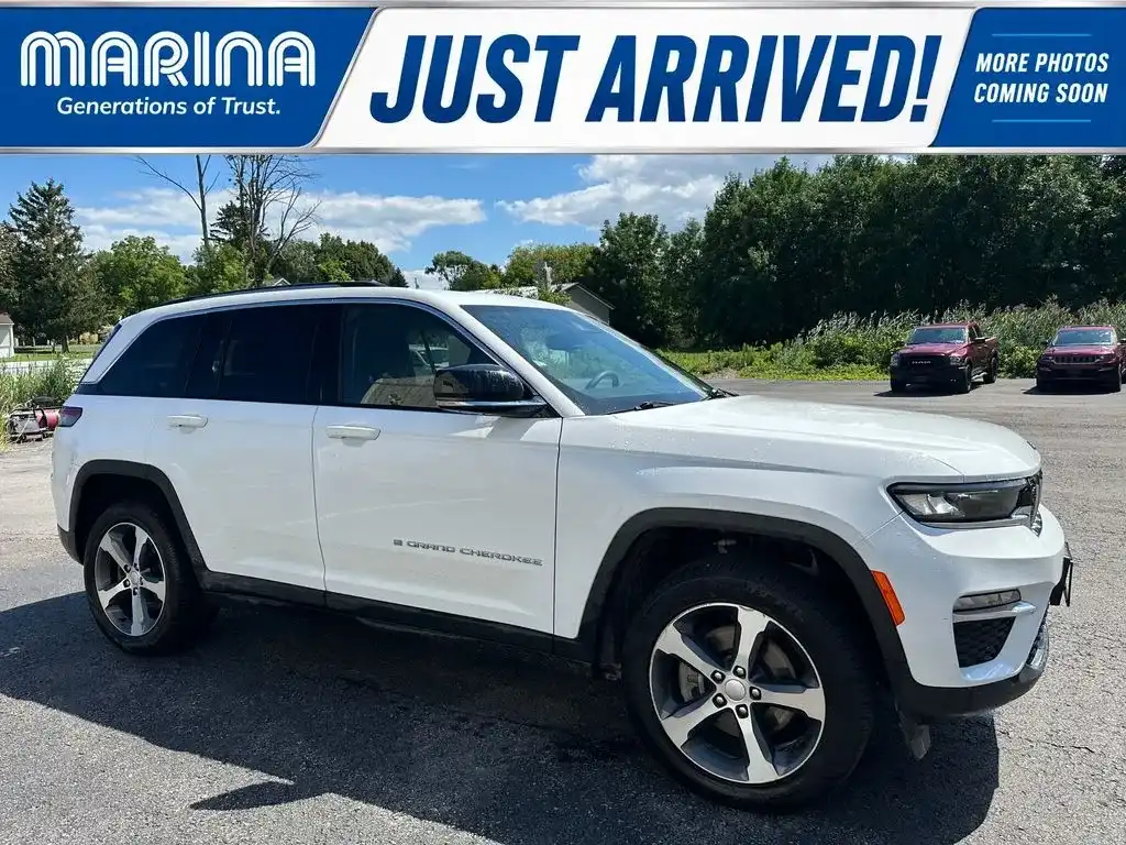 2023 Jeep Grand Cherokee 4xe 4x4's photo