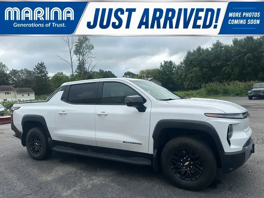 2026 Chevrolet Silverado EV LT Extended Range photo 1