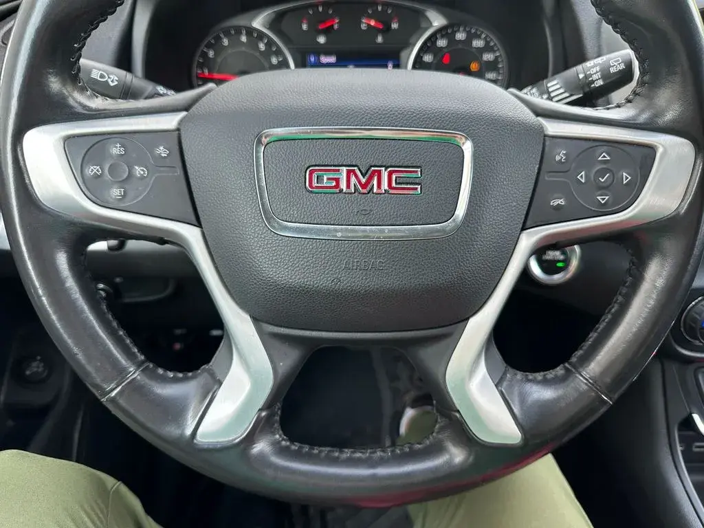 2020 GMC Terrain SLE AWD photo 3