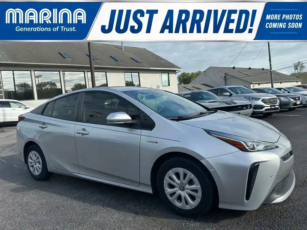 2021 Toyota Prius LE FWD's photo