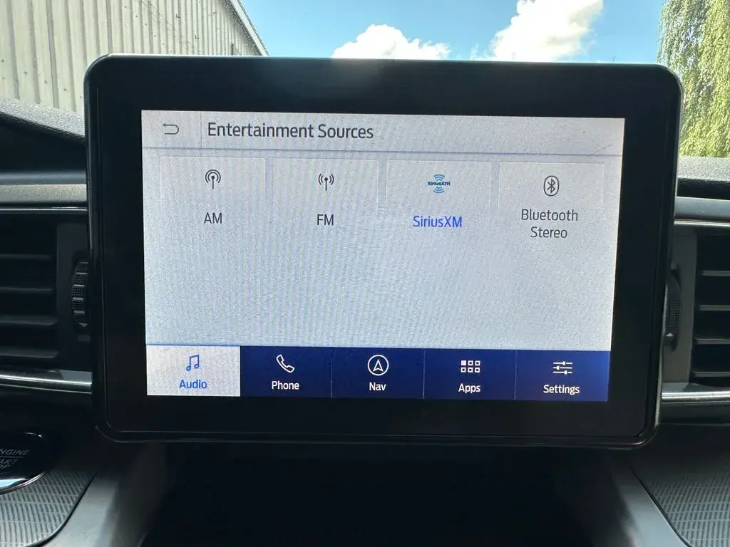 2022 Ford Explorer XLT 4WD photo 5