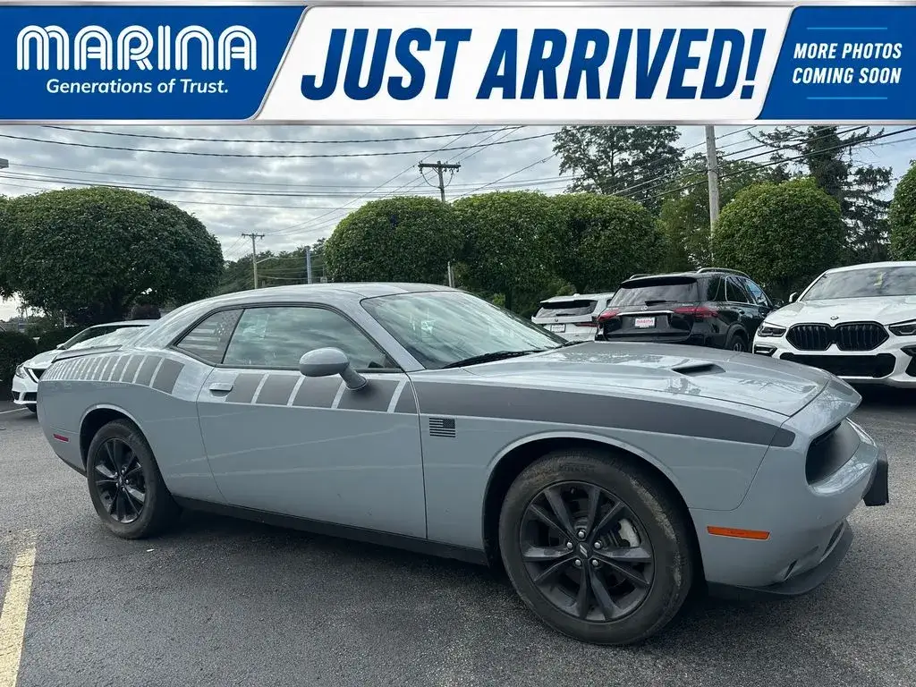 2021 Dodge Challenger SXT AWD Auto photo 1