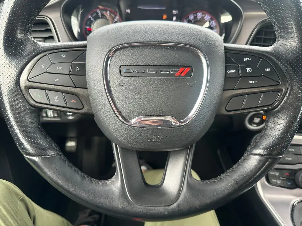 2021 Dodge Challenger SXT AWD Auto photo 3