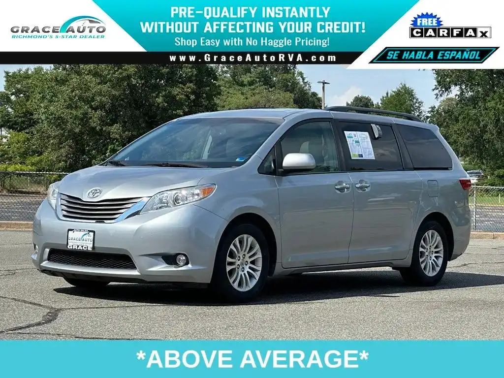 2015 Toyota Sienna XLE V6 7-Passenger Access Seat's photo