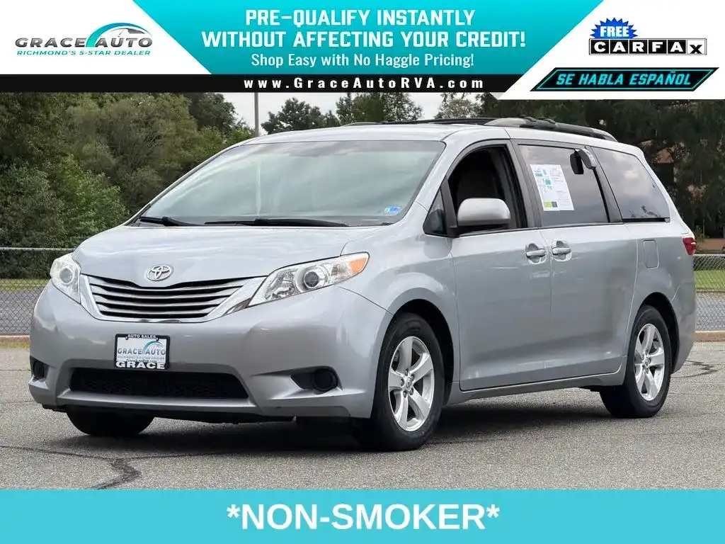2015 Toyota Sienna LE V6 7-Passenger Access Seat's photo