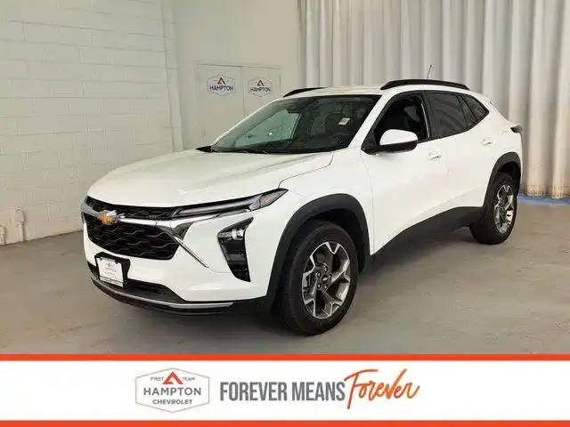 2025 Chevrolet Trax LT's photo