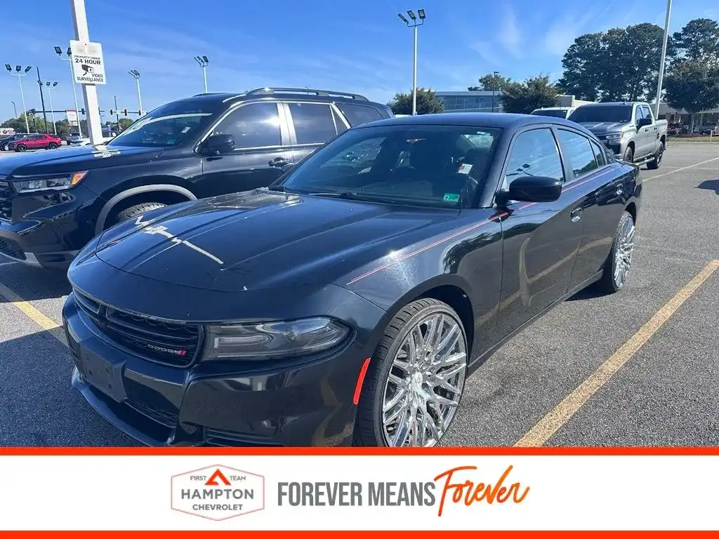 2019 Dodge Charger SXT's photo