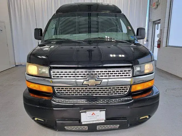 2015 Chevrolet Express Work Van HD 2500 photo 3