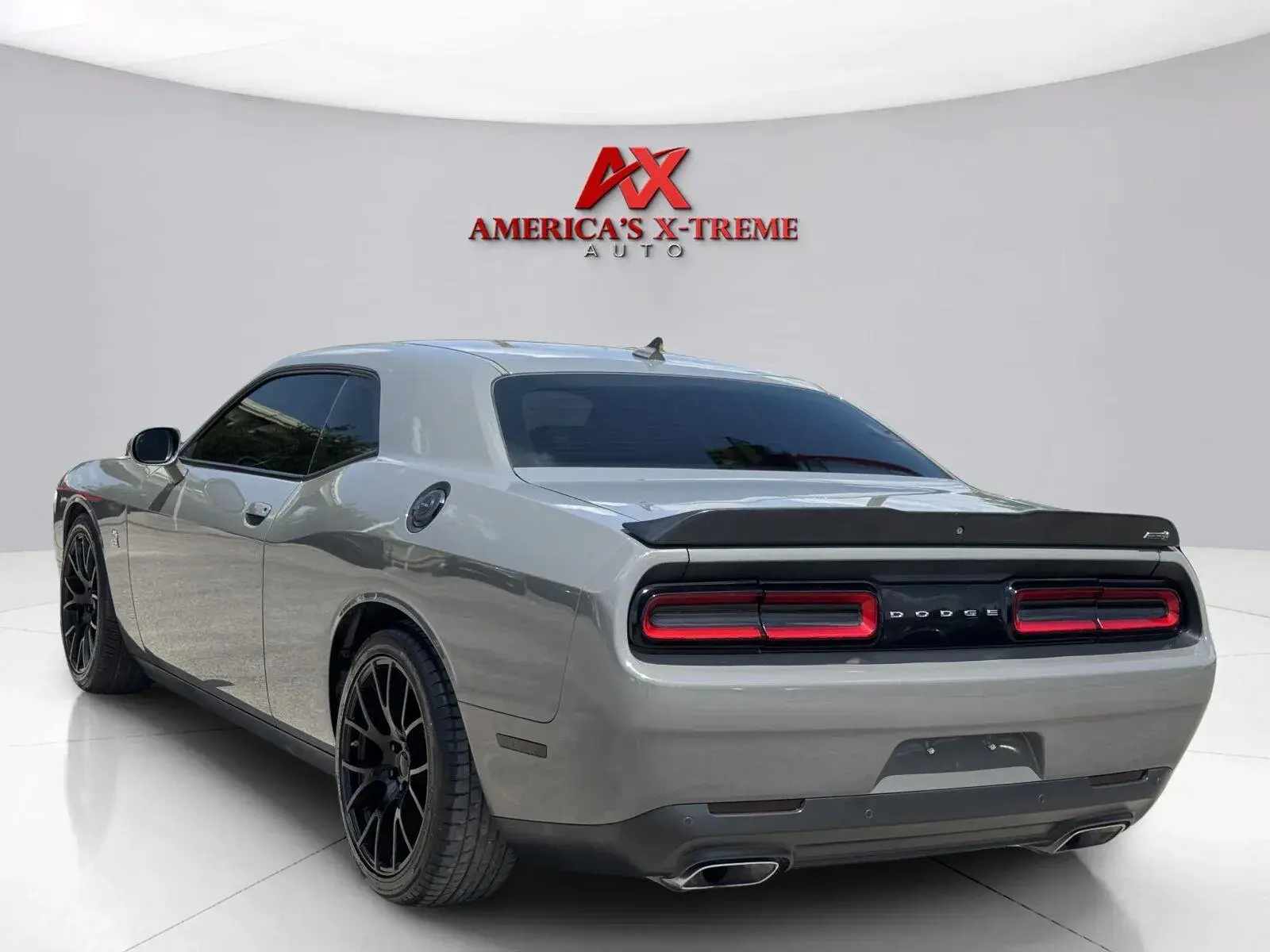 2018 Dodge Challenger Scat Pack photo 4