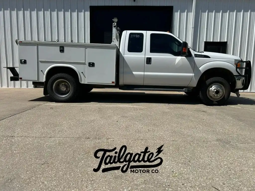 2015 Ford F-350 XL 4x4 SuperCab 158-In DRW's photo