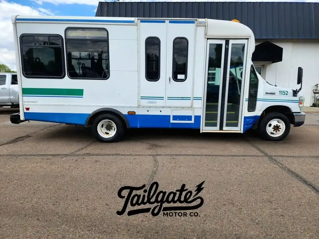 2008 Ford E-Series's photo