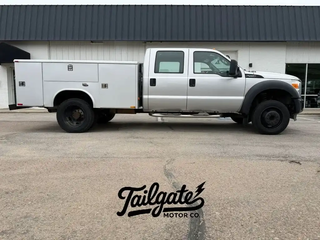 2011 Ford F-550's photo