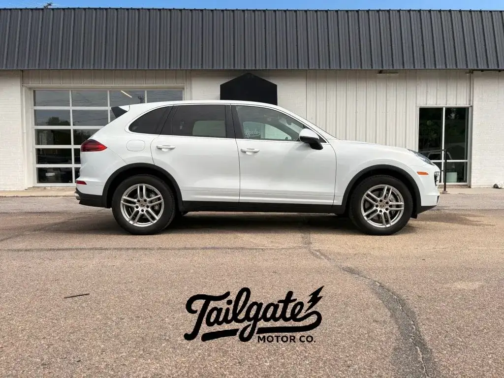 2015 Porsche Cayenne S's photo