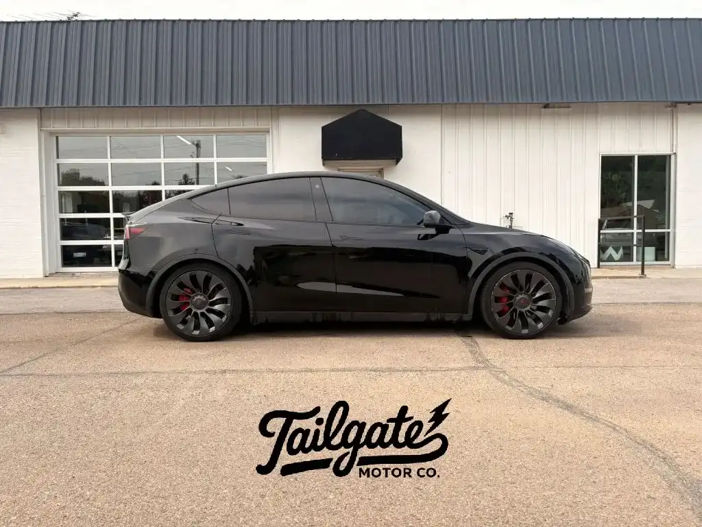 2023 Tesla Model Y Performance Dual Motor All-Wheel Drive's photo