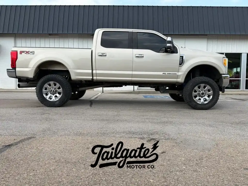 2017 Ford F-250 Lariat 4WD Crew Cab 6-3/4' Box's photo