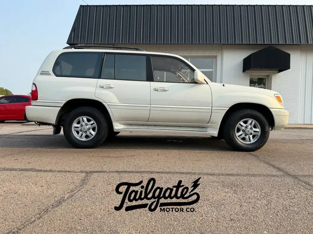 2000 Lexus LX 600 470's photo