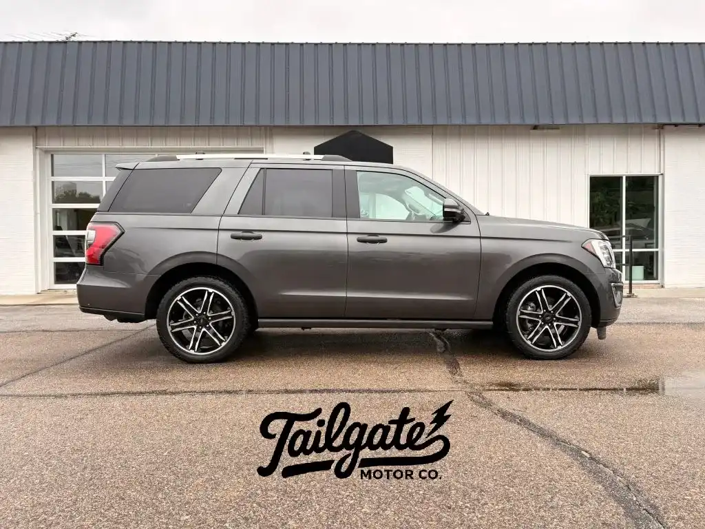 2019 Ford Expedition Limited 4WD's photo