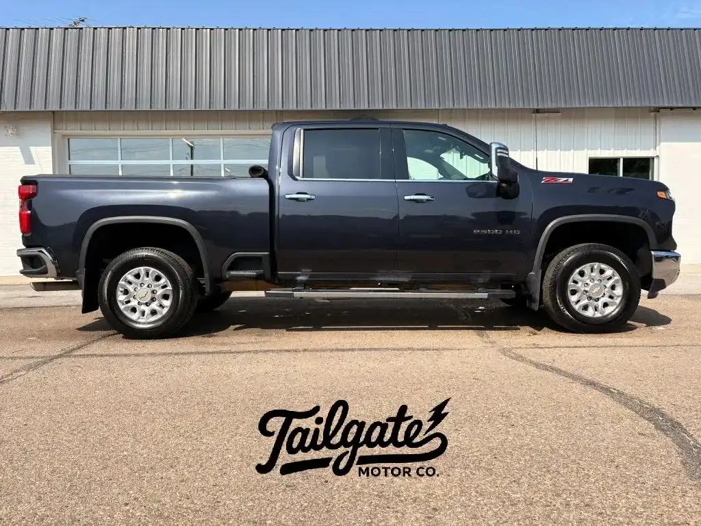 2024 Chevrolet Silverado HD LTZ 4WD Crew Cab Standard Box's photo