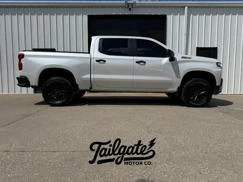 2022 Chevrolet Silverado 1500 LT Trail Boss 4X4 Crew Cab Short Box's photo