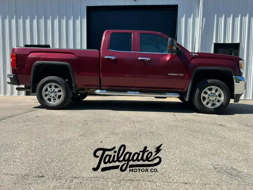 2015 GMC Sierra 4WD Double Cab Short Box SLE's photo