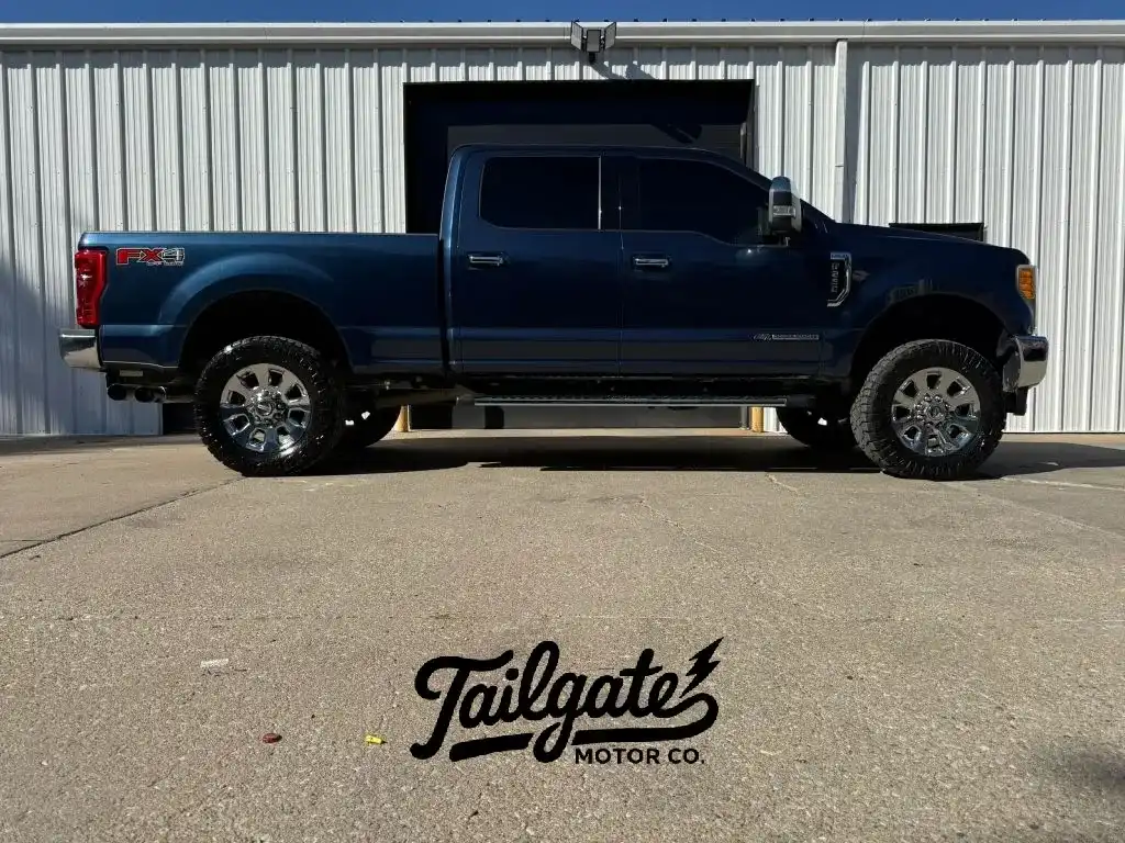 2017 Ford F-250 Lariat 4WD Crew Cab 6-3/4' Box's photo