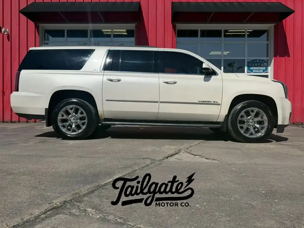 2015 GMC Yukon 4WD SLT's photo