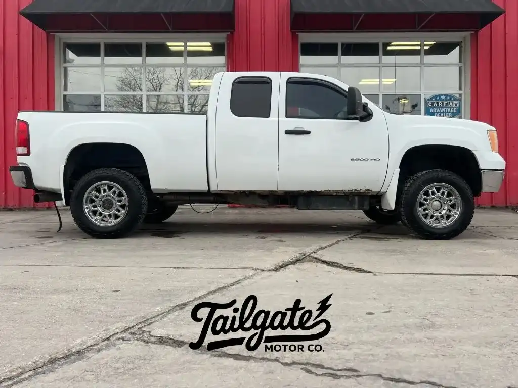 2013 GMC Sierra 4WD Extended Cab 8ft Work Truck's photo