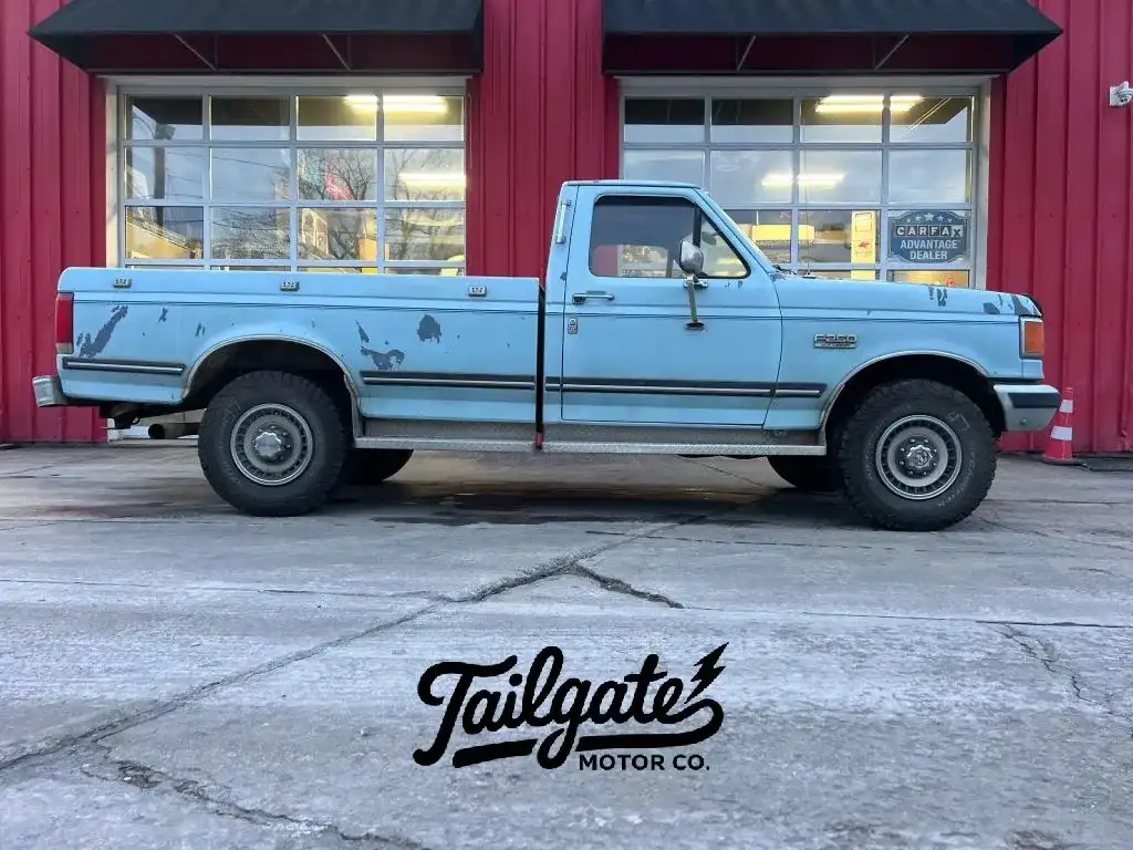1987 Ford F-250's photo